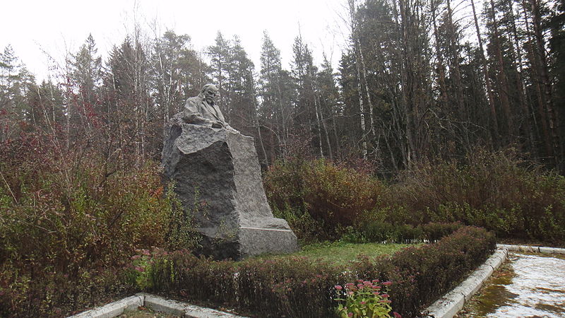 Файл:The monument to V.I. ("Yalkala").jpg