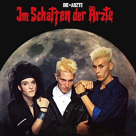 Обложка альбома Die Ärzte «Im Schatten der Ärzte» (1985)