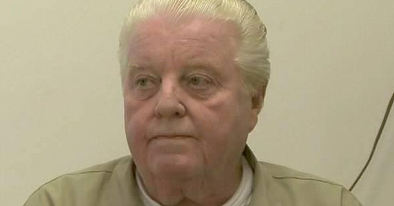 Файл:Jon Burge.jpg