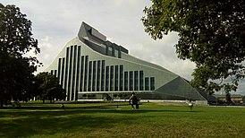 Здание Латвийской Национальной библиотеки
