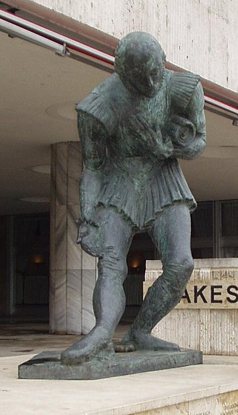 Файл:Памятник Шекспиру в Будапеште.JPG