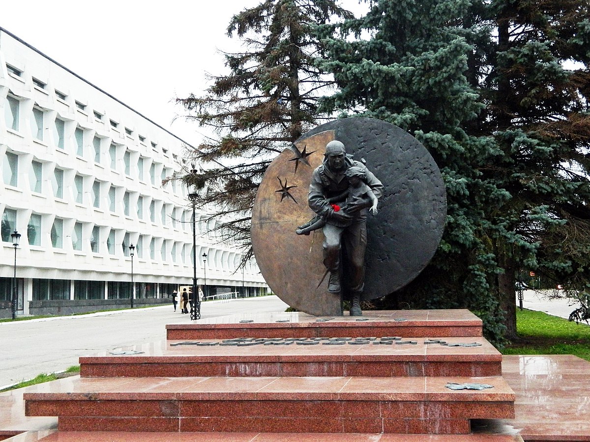 Памятник разумовскому в ульяновске фото