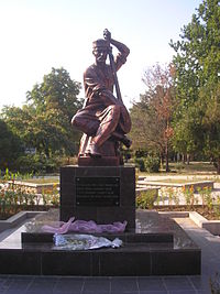 Памятник Ашику Омеру. Евпатория. Скульптор А. Е. Шмаков.