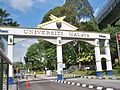 Arco na entrada da universidade de Kuala Lumpur