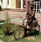 Cartero Pechkin en la ciudad de Urgench, Uzbekistán