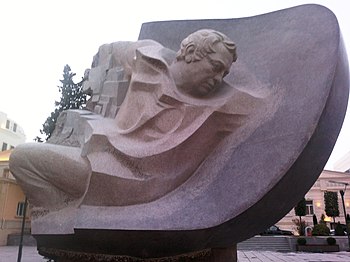 Monument à Kara Karaev.jpg