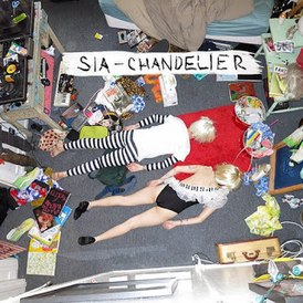 Обложка сингла Сии Ферлер «Chandelier» (2014)