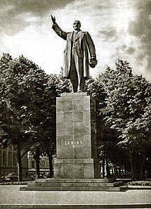 Lenin Riga Stalberg 1950.jpg
