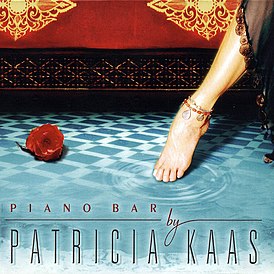 Обложка альбома Патрисии Каас «Piano Bar» (2002)