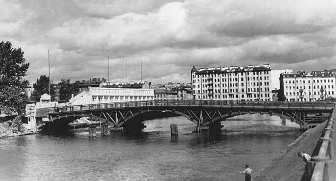 Файл:First Zhdanovskiy bridge.tif