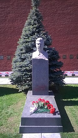 Строительство каменного Мавзолея Ленина