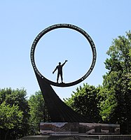 Monumento a los "Compatriotas-Cosmonautas" en Kaliningrado.