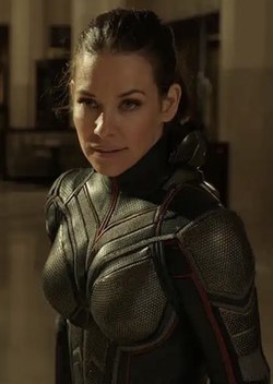 Evangeline Lilly como Hope van Dyne / Wasp en Ant-Man and the Wasp (2018)