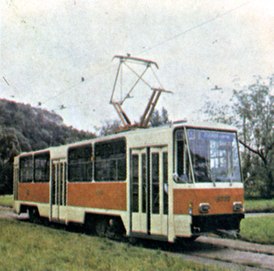 Опытный вагон Т5 в Праге (инв. №8000)