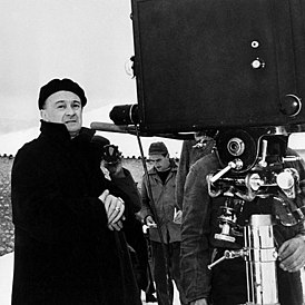 Kohtaus Don Camillon paluu -elokuvan kuvauksista.  1953