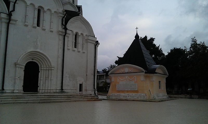 Файл:The mausoleum-tomb J F Glebova.jpg