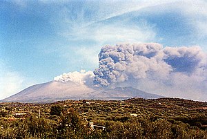 L'Etna comu si prisintava a l'eruzzioni dô 2002