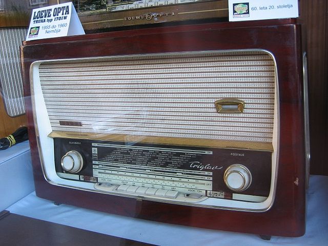 Radio iz 60. let, model Triglav
