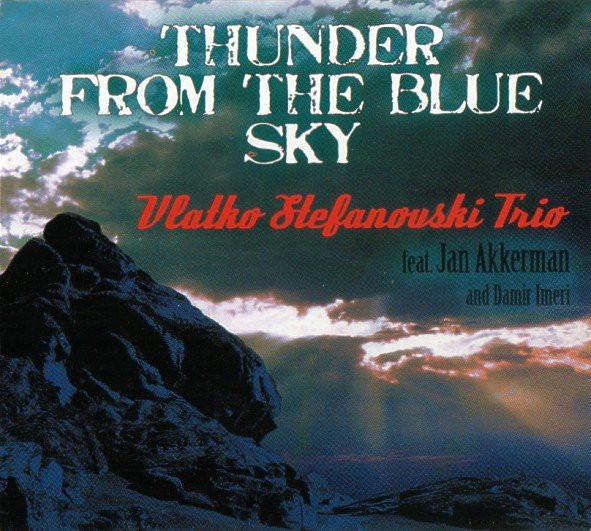 Датотека:Thunder from the Blue Sky 2008.jpg