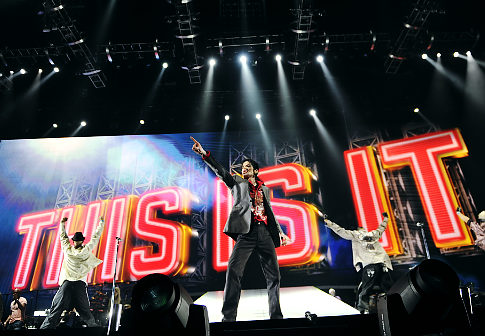 Датотека:Michael Jackson June 23, 2009.JPG