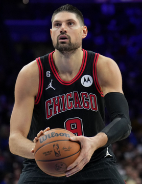 Датотека:Nikola Vucevic, January 2023.png