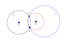 Slika kruga '"`UNIQ--postMath-00000092-QINU`"' koji ne sadrži tačku '"`UNIQ--postMath-00000093-QINU`"', centar kruga '"`UNIQ--postMath-00000094-QINU`"', pri inverziji u odnosu na krug '"`UNIQ--postMath-00000095-QINU`"', je krug '"`UNIQ--postMath-00000096-QINU`"' koja ne sadrži '"`UNIQ--postMath-00000097-QINU`"'.
