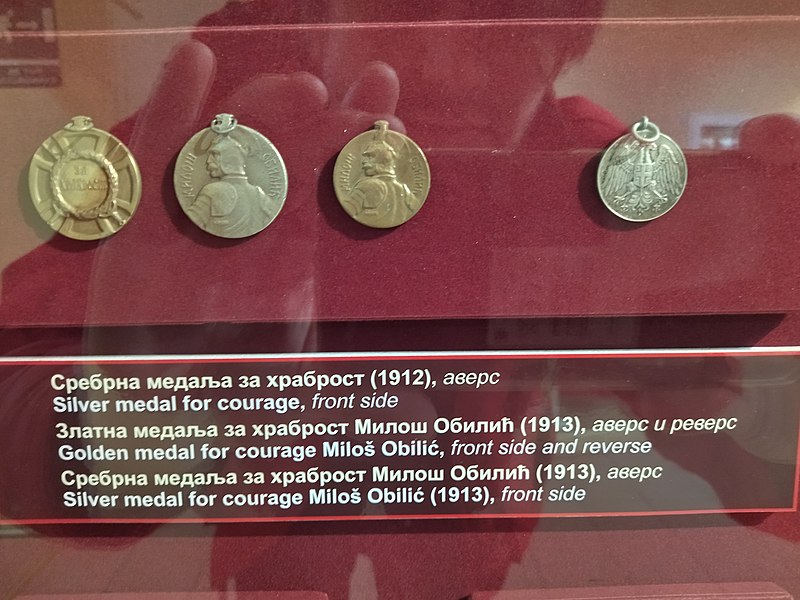 Датотека:Medalje za hrabrost 1912 i 1913.jpg