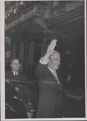 Ентони Идн: премијер Уједињеног Краљевства (1955—57)