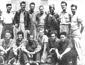 Americki piloti zajedno sa generalom Drazom 1944.jpg