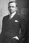 Младен Ј. Жујовић у Паризу 1925.jpg