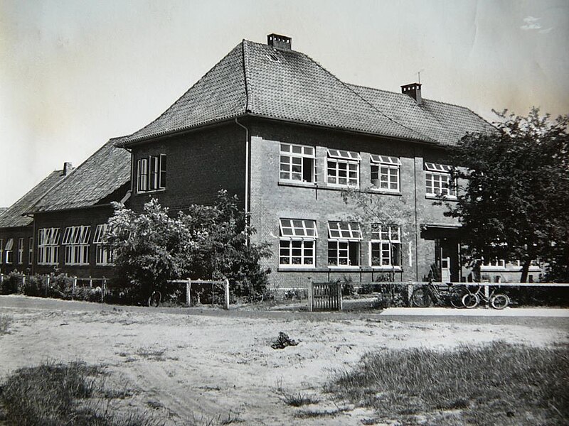 Bielde:Scharrel-Schule.jpg