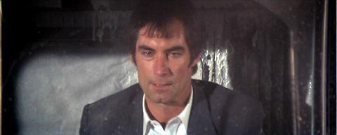 Faili:Timothy Dalton.jpg