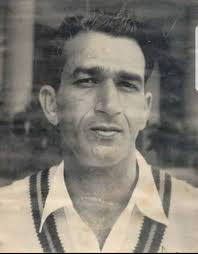 దస్త్రం:Abdul Hafeez Kardar.jpg