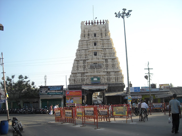 దస్త్రం:Kachhipeswara temple kanchi.JPG