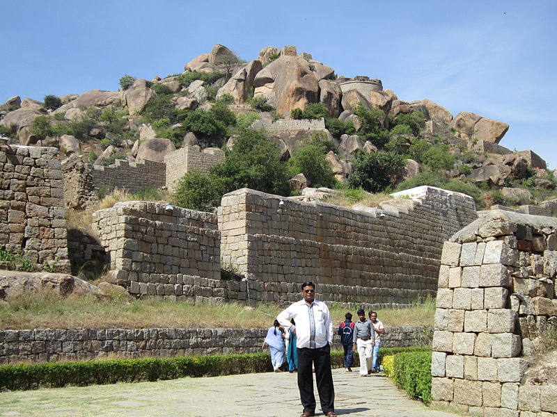 దస్త్రం:Chitradurga fort.JPG