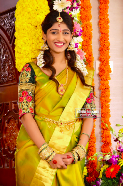 దస్త్రం:Priya Vadlamani.png