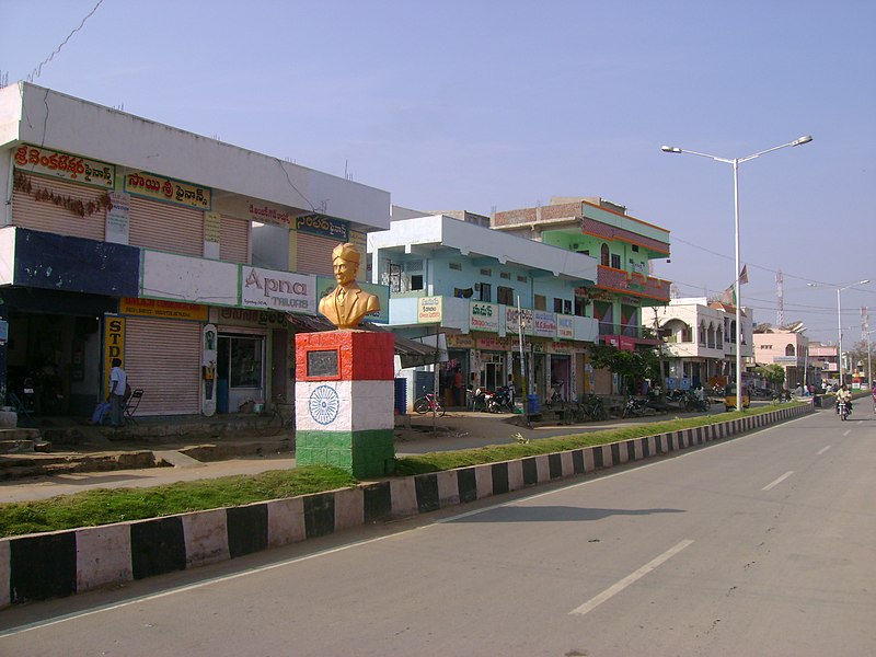 దస్త్రం:Gadwal Rajiv Road.JPG