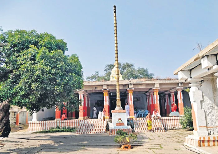 దస్త్రం:Varadarajaswamy Temple.webp