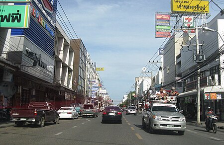 ถนนจอมสุรางค์ยาตร