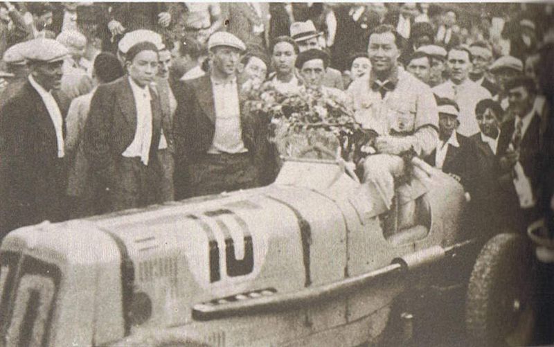 ไฟล์:Bira and Remus at Albi Grand Prix 1936-07-12.jpg