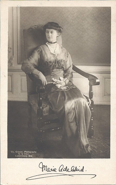 ไฟล์:Marie-Adélaïde,_Grand_Duchess_of_Luxembourg_in_1918.jpg