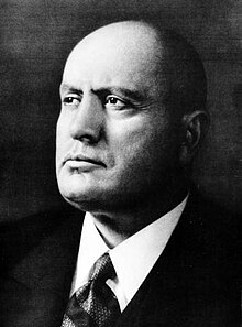 Mussolini biografia.jpg