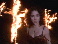 Dosya:MadonnaLike A Prayer-BurningCross.jpg