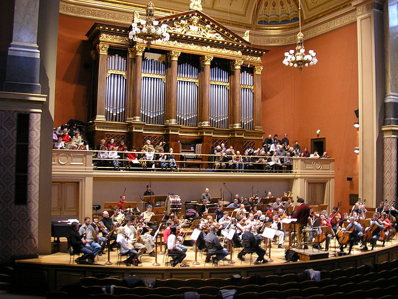 Dosya:Emre ARACI in Rudolfinum.jpg