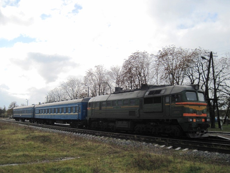 Файл:Потяг на станції Камінь- Каширський.jpeg