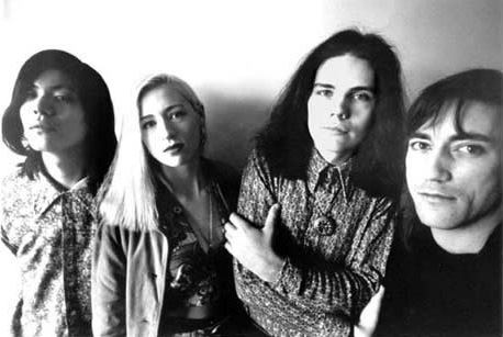 Файл:Smashing pumpkins 1990.jpg