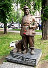 Пам'ятник Гнату Юрі в ролі Швейка, встановлений перед Театром ім. Івана Франка в Києві