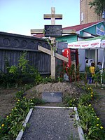 Хрест на місці поховань жертв Голодомору.JPG