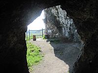Доріжка печерного храму