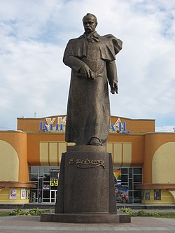 Пам'ятник Тарасові Шевченку в Рівному (2).jpg